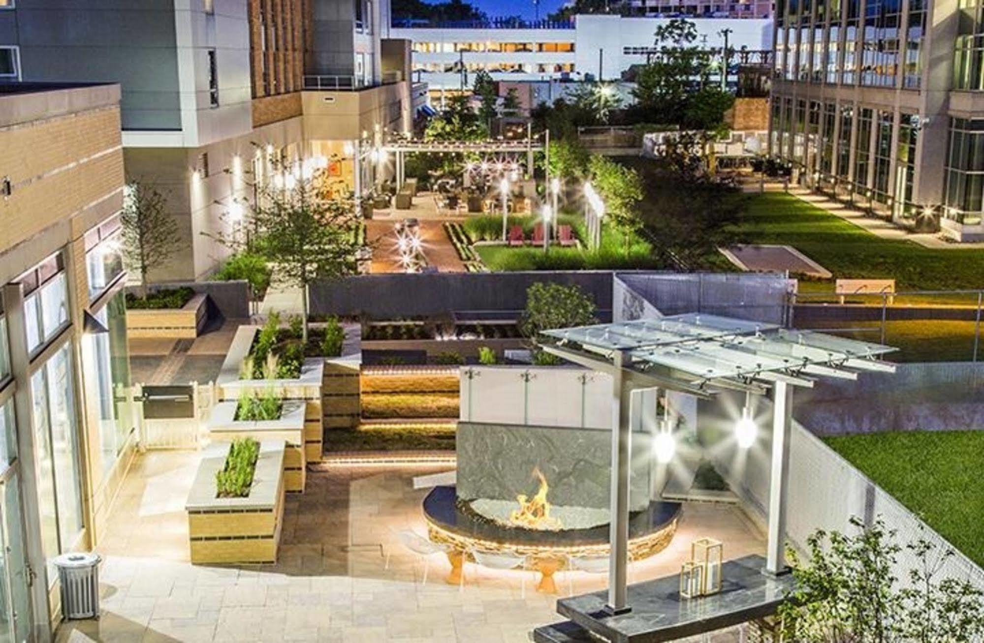 Aparthotel Bridgestreet At The View At Liberty Center Arlington Esterno foto